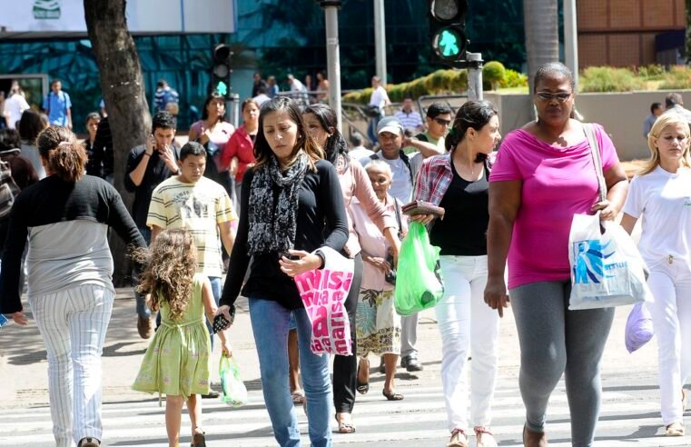 Desemprego sobe para 7,9%, menor índice para o trimestre desde 2014