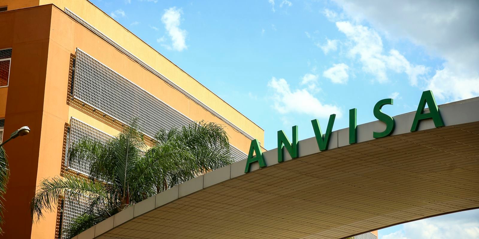 Anvisa proíbe produtos com fenol em procedimento de saúde ou estético