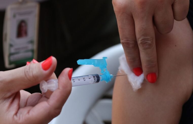 Vacina nacional contra covid está em fase avançada, diz ministra 