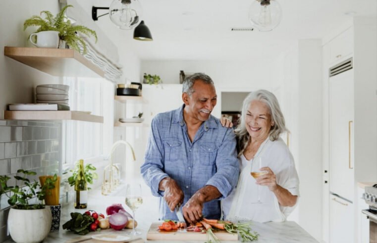 4 dicas para melhorar a saúde dos idosos por meio da alimentação