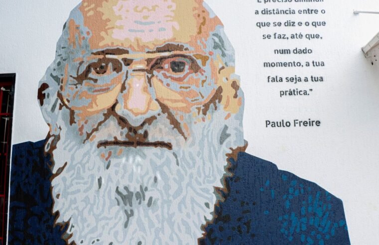 Instituto lança série que desmistifica obra de Paulo Freire 