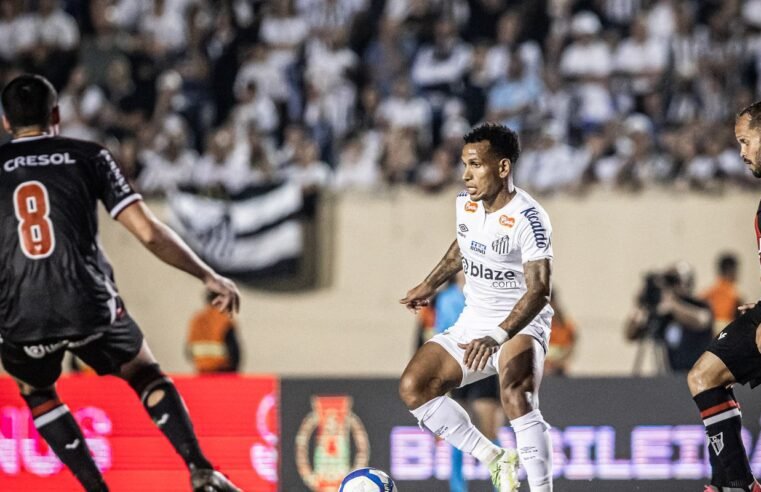 Tentando se aproximar da liderança, Santos visita o Botafogo-SP