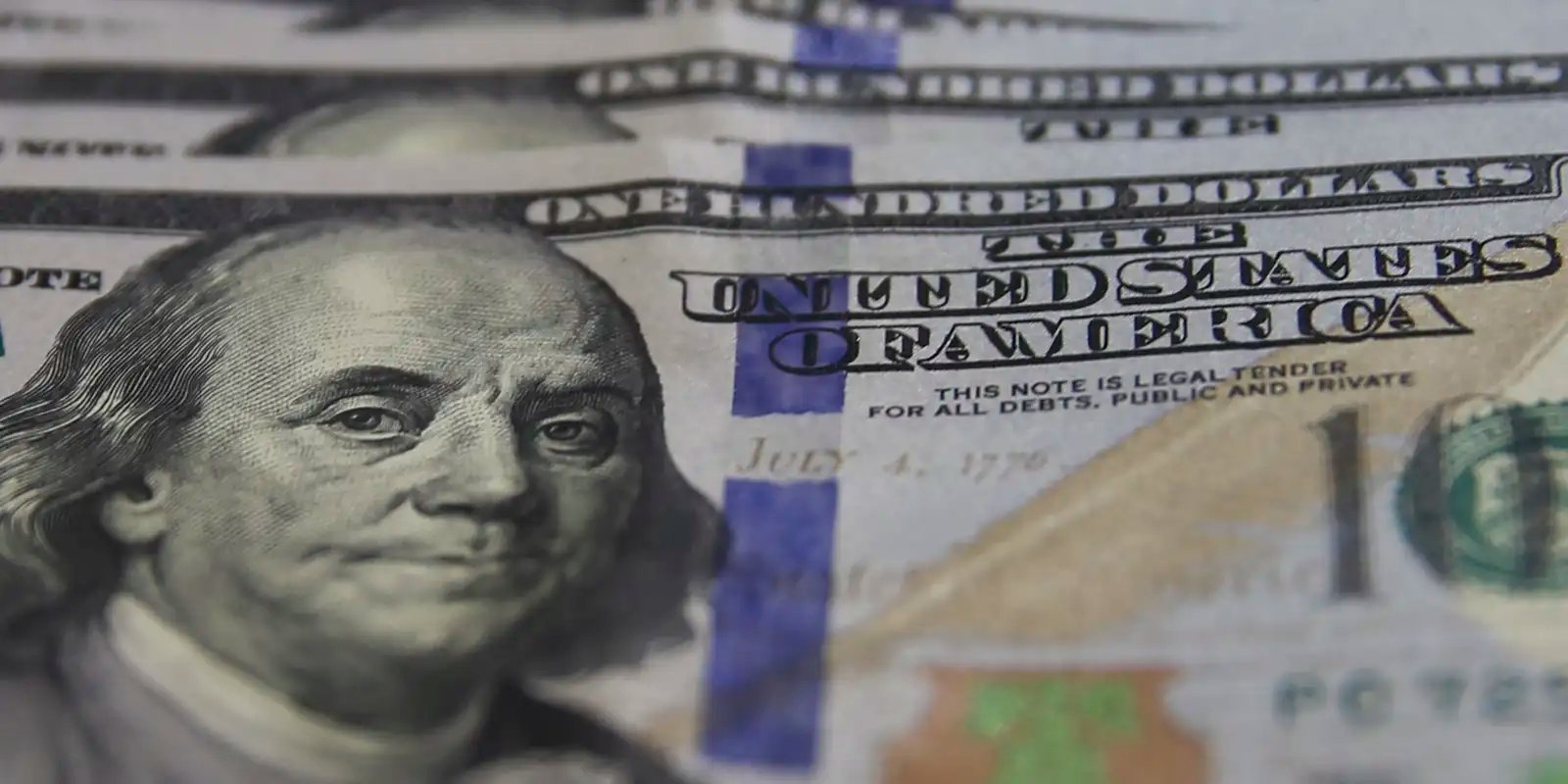 Dólar cai para R$ 6,11 com possível moderação de tarifas de Trump