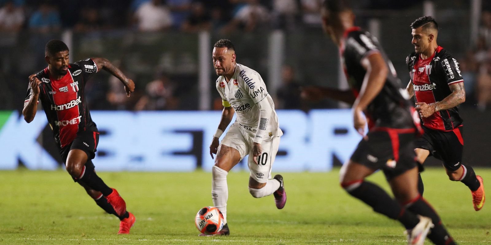 Neymar reestreia, mas Santos empata com o Botafogo-SP